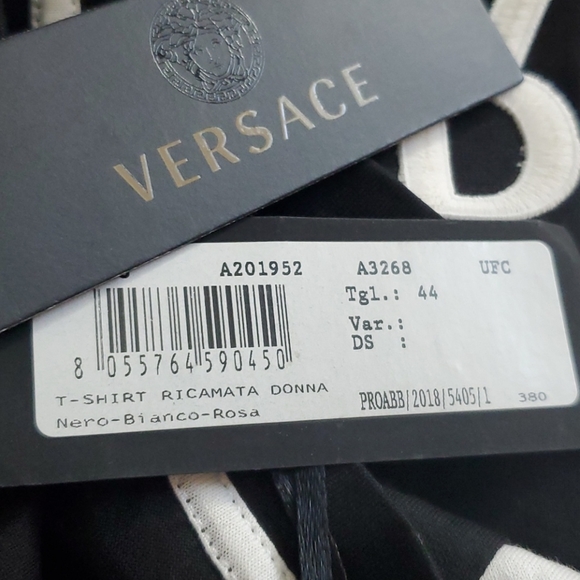 Versace Contrast Colour Logo T-Shirt - Picture 7 of 16